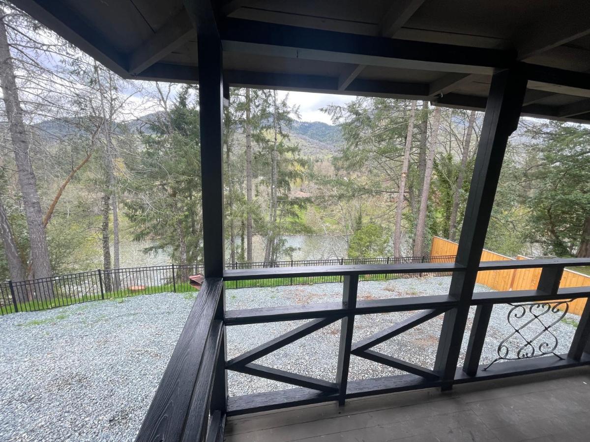 The River House Grants Pass Zewnętrze zdjęcie